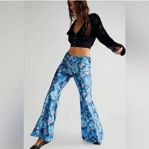 Free People Hold Me Closer Bell Bottom Trousers Velvet Stretch Pants size M